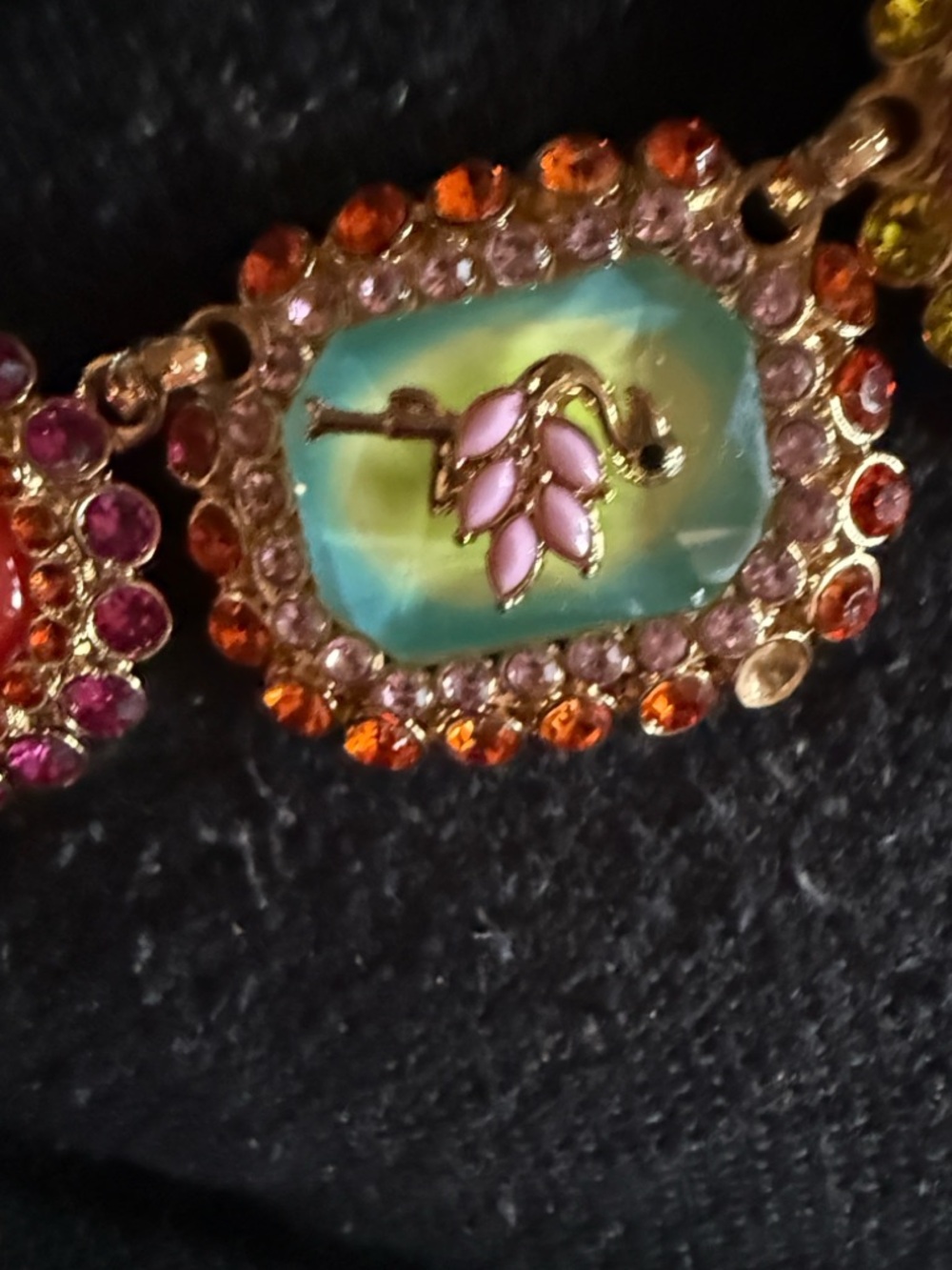 Betsey johnson Colorful Multicharm Crystal critters necklace new with defects - Picture 5 of 6
